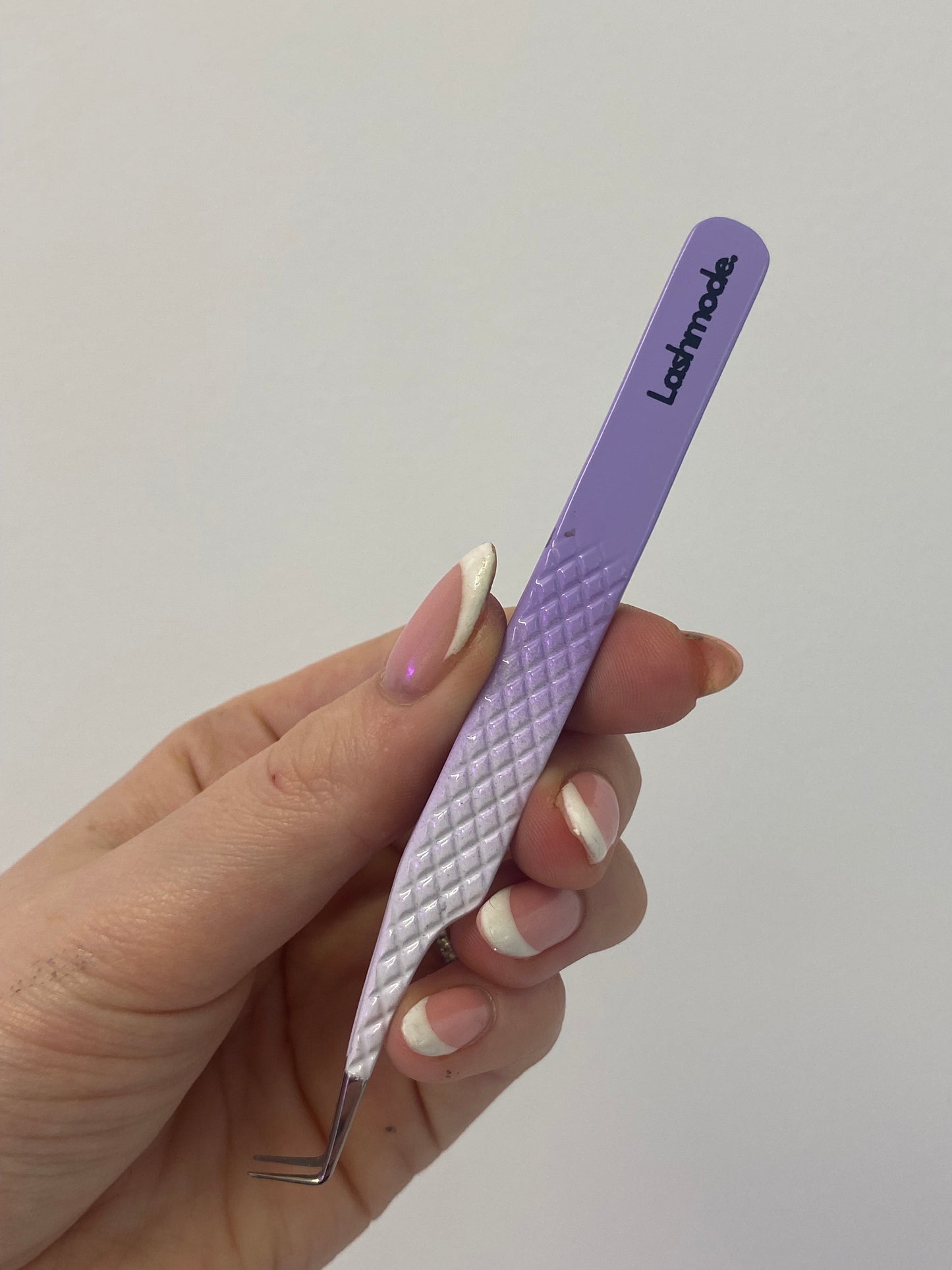 L shaped tweezer