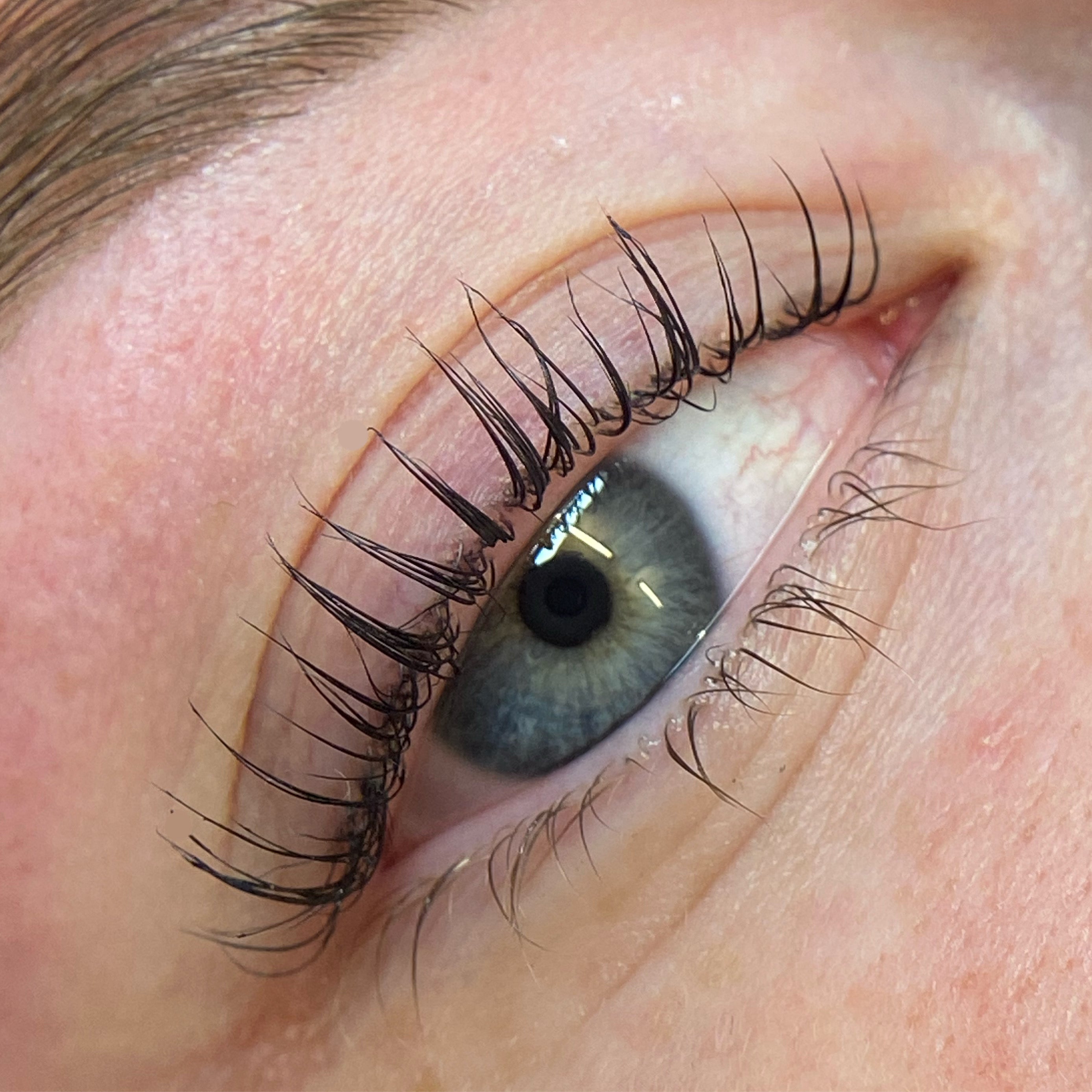 Step 1- Lash/Brow lifting lotion