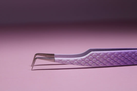 L shaped tweezer