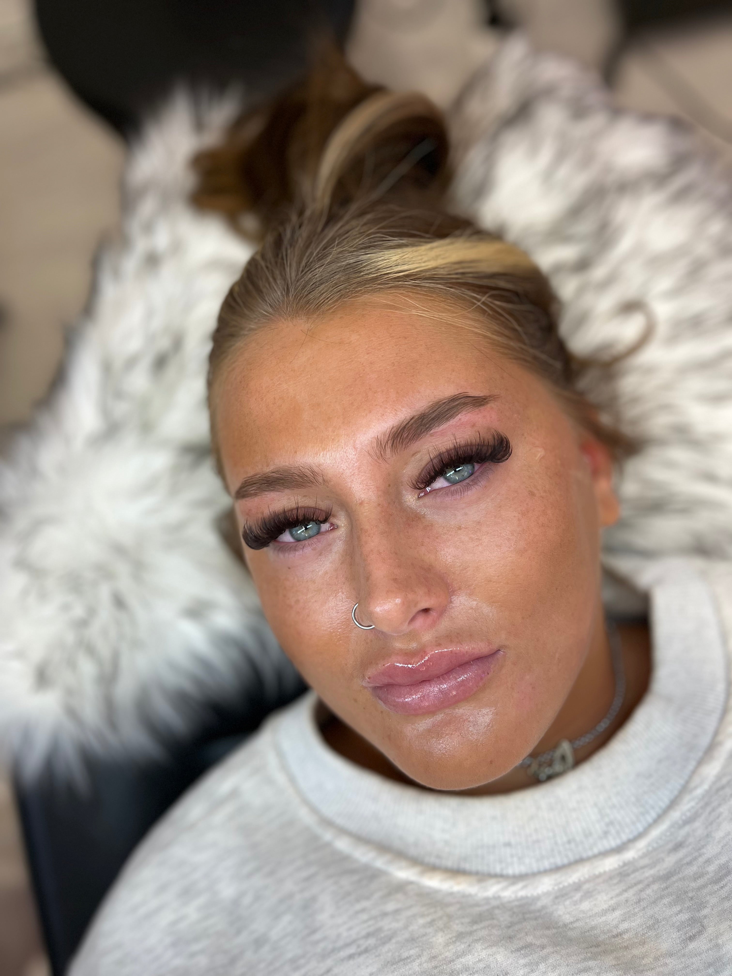 Dark Brown Volume Lashes