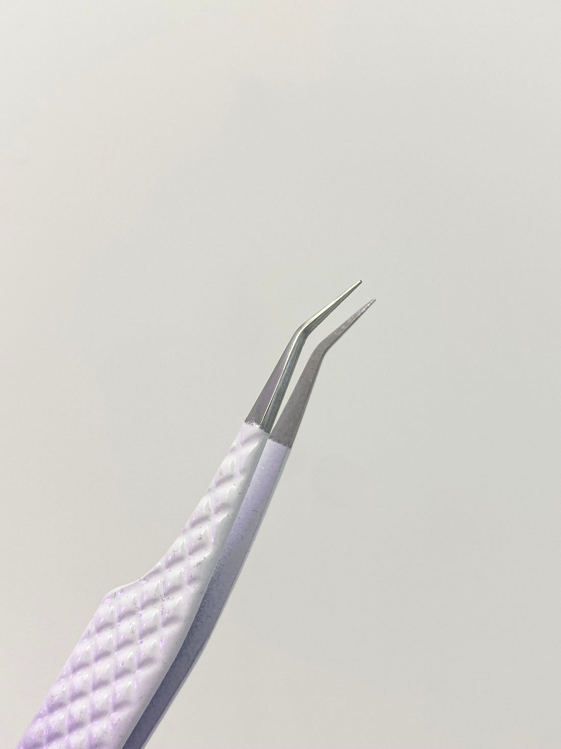 35° isolation tweezer