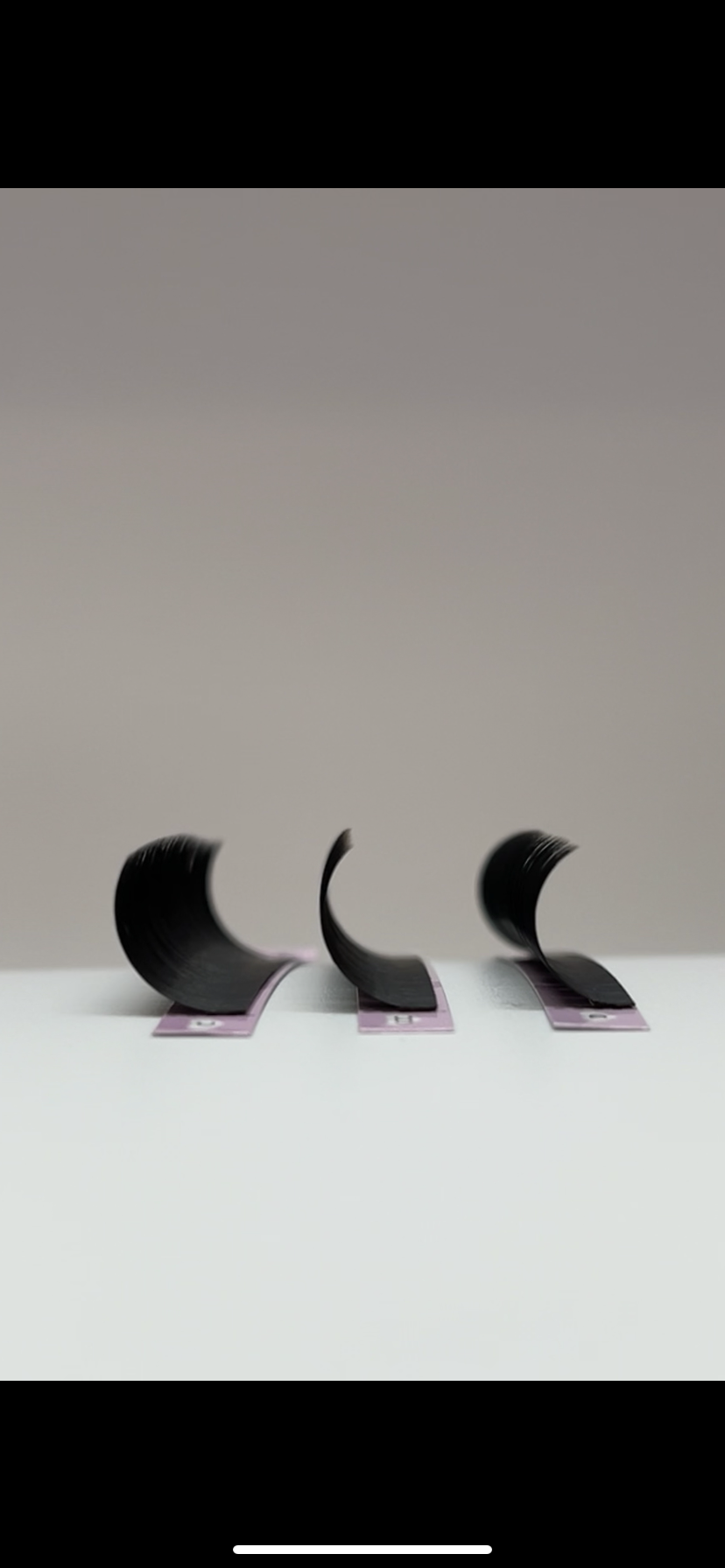 0.05 Black Russian Volume Lash Tray