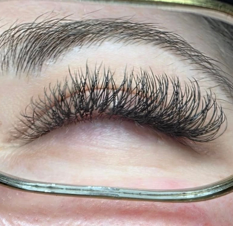 “YY” Lashes